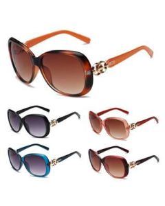 Ladies large sunglasses.  These ladies sunglasses are very elegant and make a great festival wear accessory to your funky festival outfit Pretty little thing.